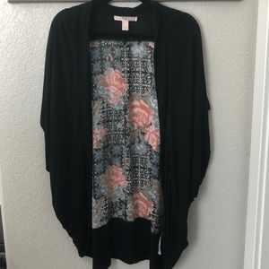 EUC Forever 21 Contemporary S Floral & Black Shawl